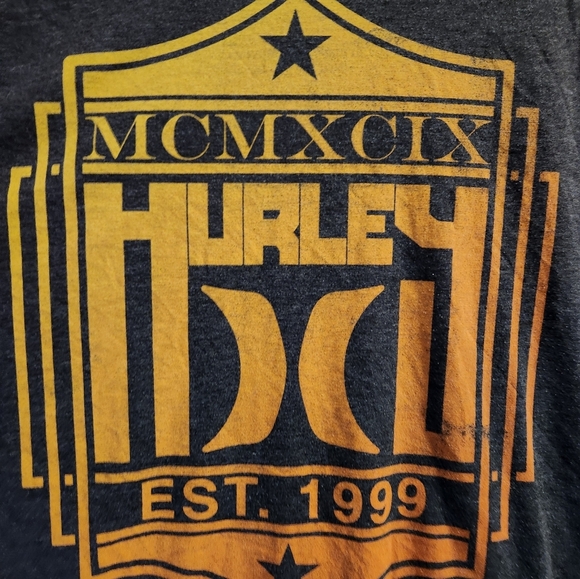 XL Hurley Buckle Exclusive - Picture 3 of 3